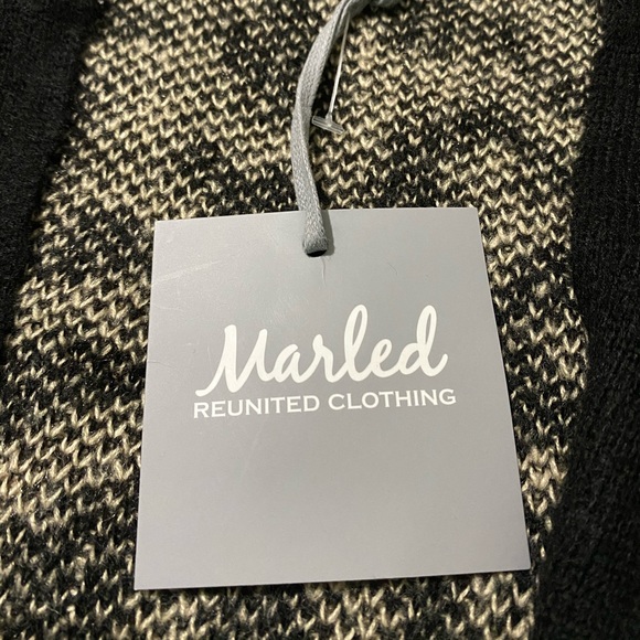 Cheetah sweater - Picture 8 of 10